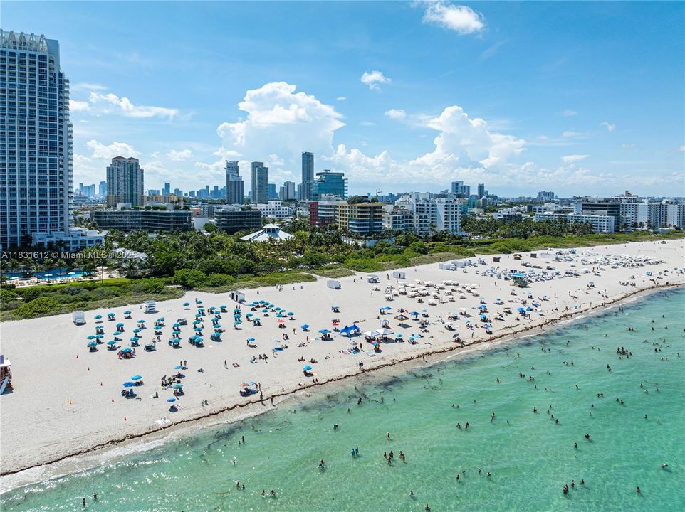 Под контрактом: $40,000 (4 спален, 4 ванн, 3337 Квадратных фут)