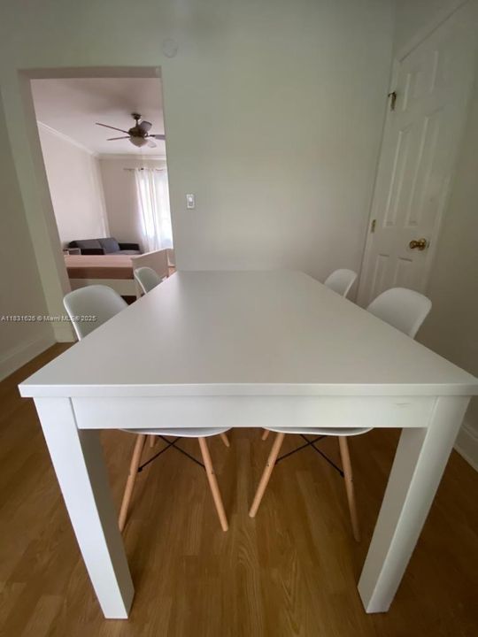 For Sale: $230,000 (0 beds, 1 baths, 400 Square Feet)