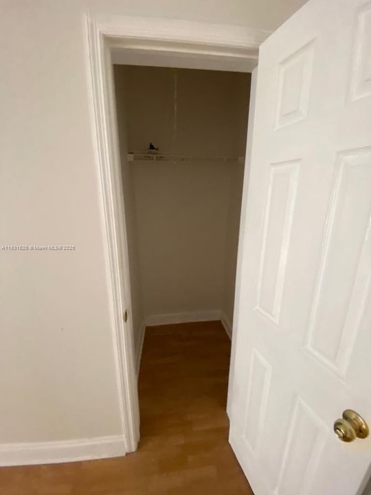 For Sale: $230,000 (0 beds, 1 baths, 400 Square Feet)