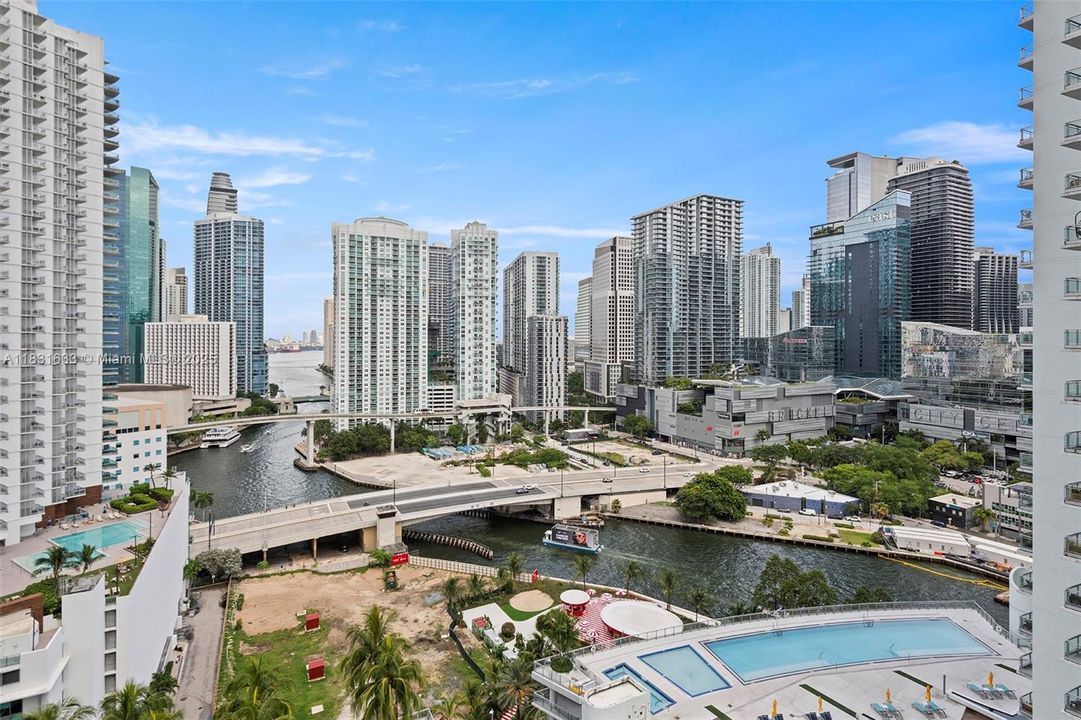 Recently Sold: $438,500 (1 beds, 1 baths, 846 Square Feet)