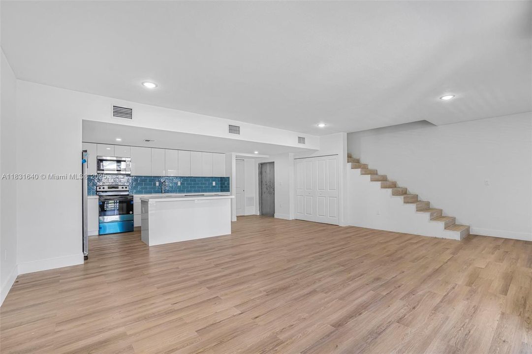 待售: $3,800,000 (0 贝兹, 0 浴室, 11000 平方英尺)