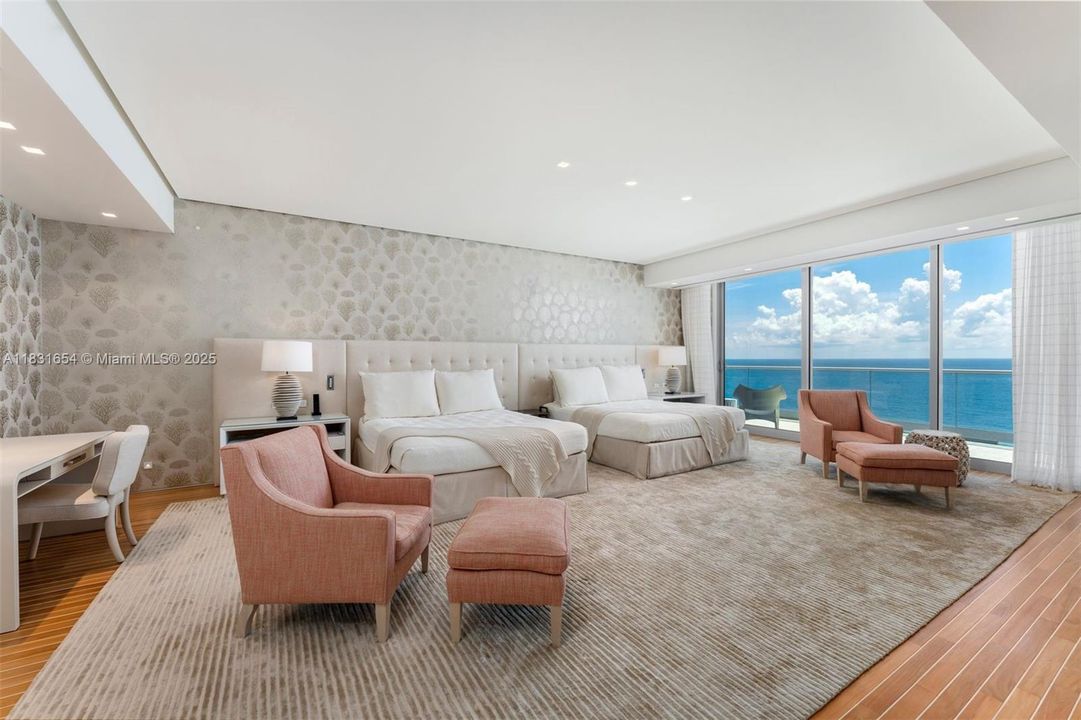 For Sale: $29,995,000 (5 beds, 6 baths, 6726 Square Feet)