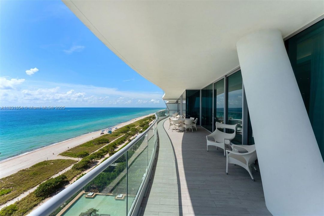 For Sale: $29,995,000 (5 beds, 6 baths, 6726 Square Feet)