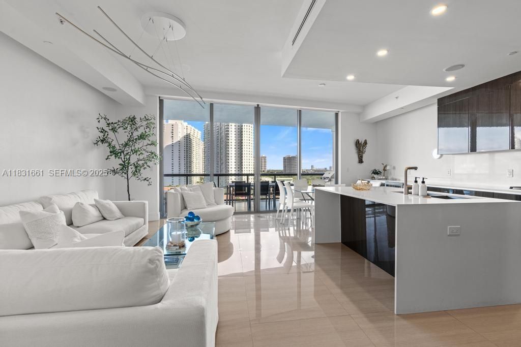 待售: $1,790,000 (3 贝兹, 4 浴室, 2275 平方英尺)