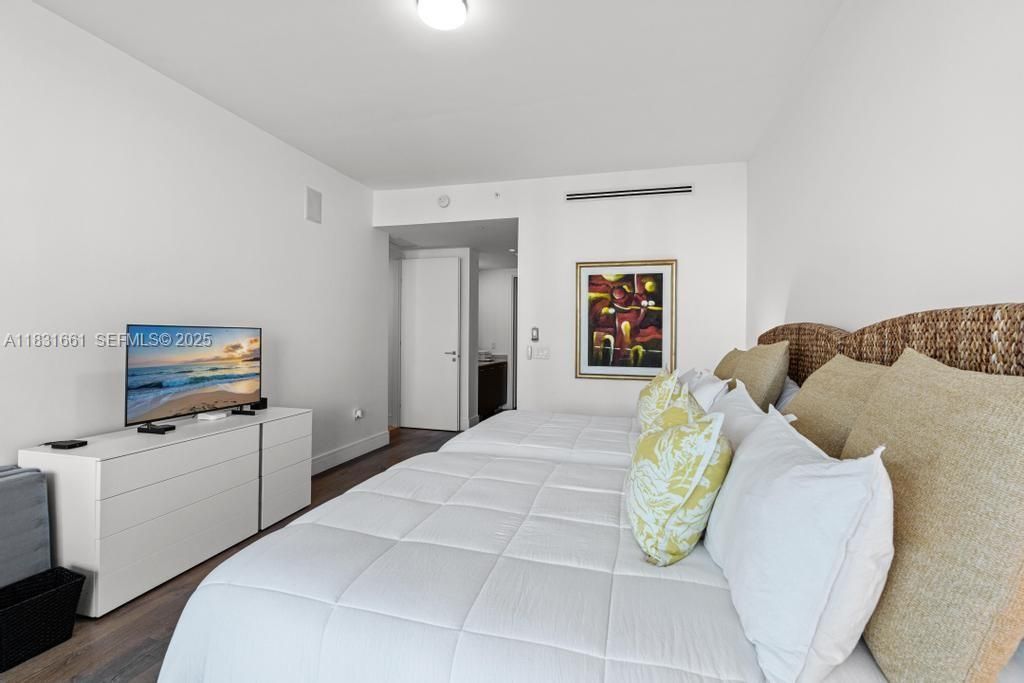 待售: $1,790,000 (3 贝兹, 4 浴室, 2275 平方英尺)