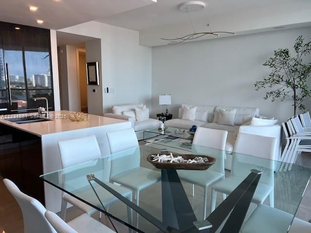 待售: $1,790,000 (3 贝兹, 4 浴室, 2275 平方英尺)