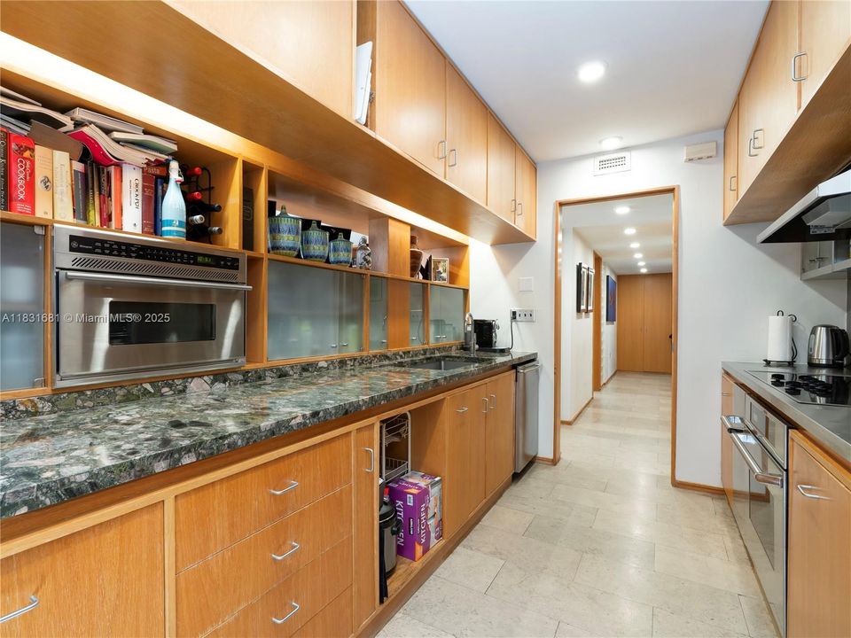 Recently Sold: $1,200,000 (4 beds, 3 baths, 1820 Square Feet)