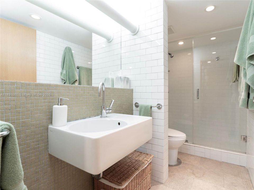 Recently Sold: $1,200,000 (4 beds, 3 baths, 1820 Square Feet)