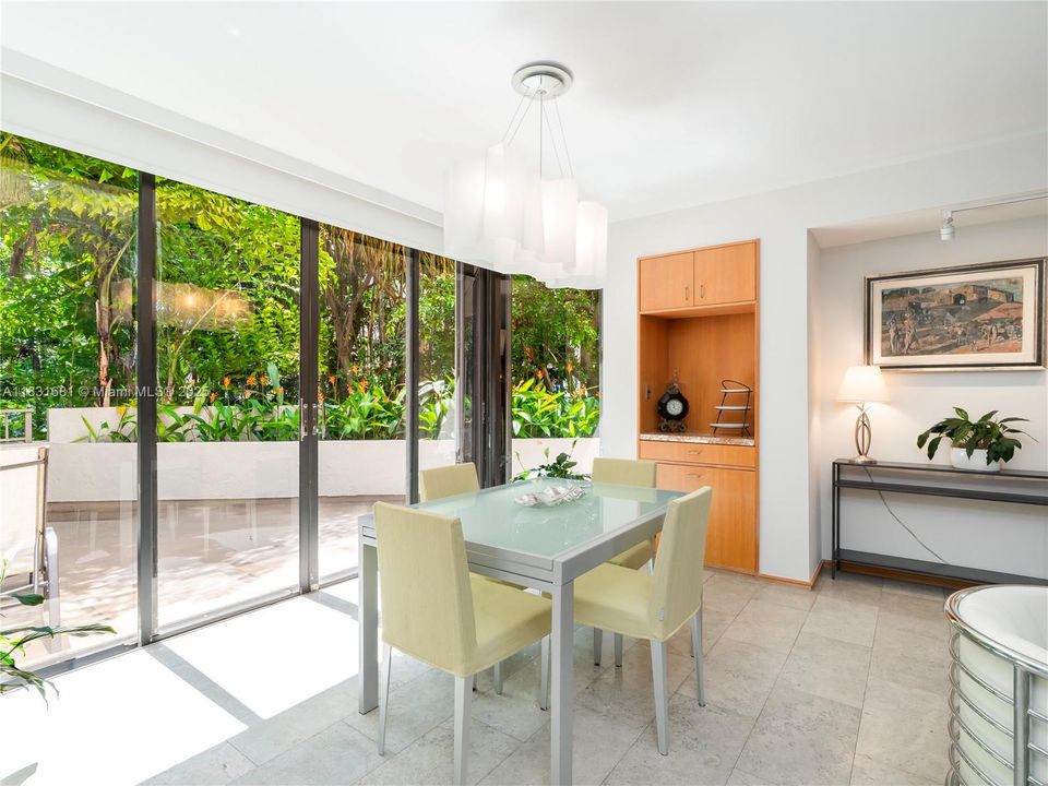 Recently Sold: $1,200,000 (4 beds, 3 baths, 1820 Square Feet)