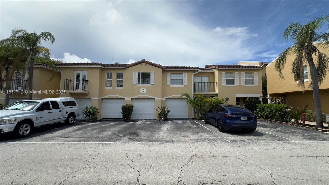 Vendido Recientemente: $179,999 (1 camas, 1 baños, 746 Pies cuadrados)