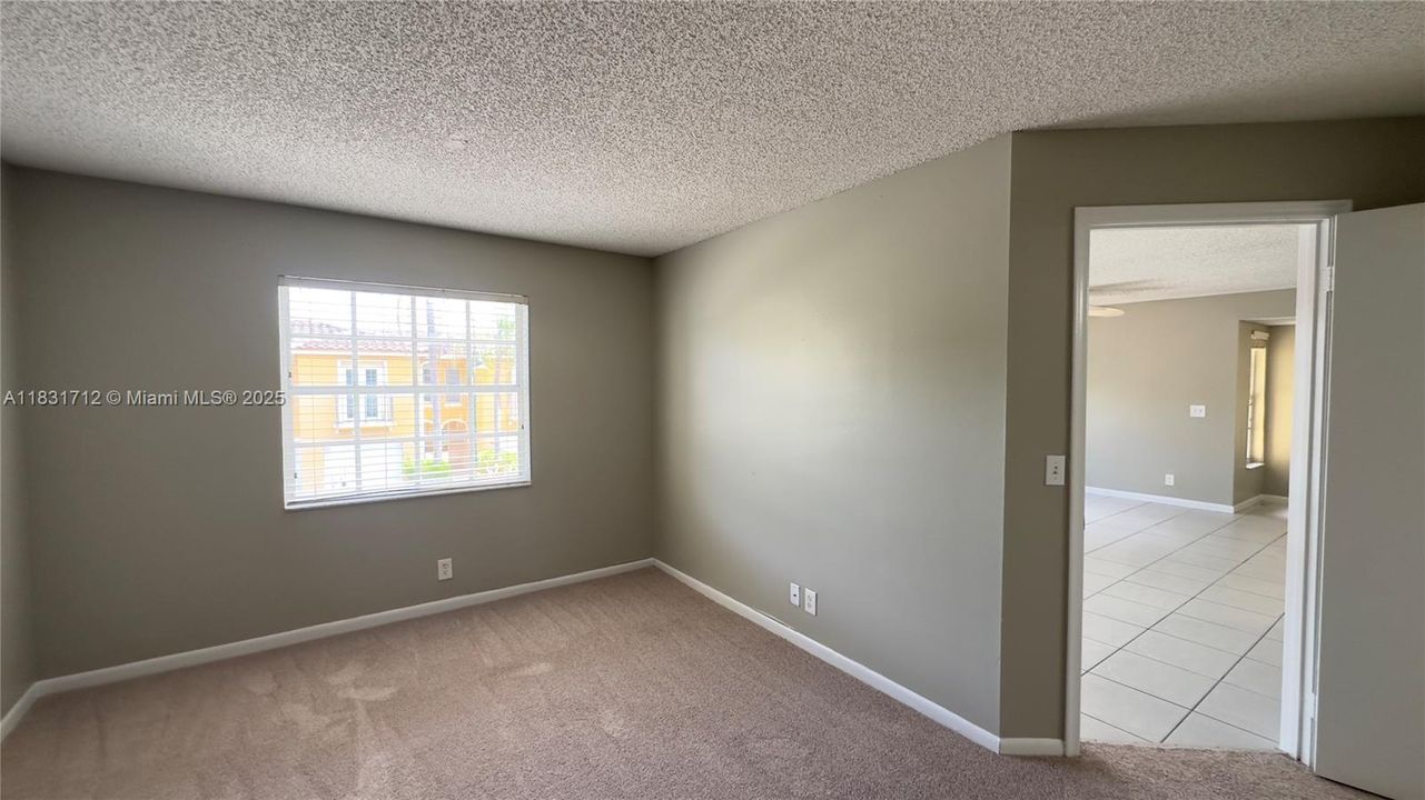 Vendido Recientemente: $179,999 (1 camas, 1 baños, 746 Pies cuadrados)