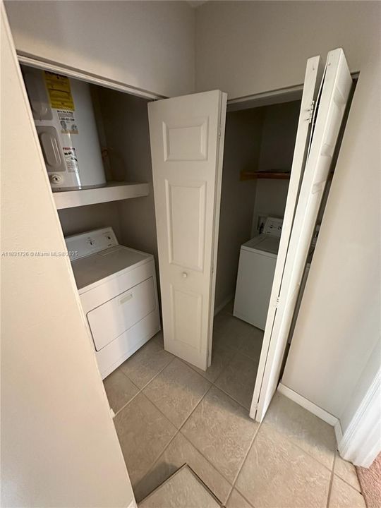 En Venta: $199,900 (2 camas, 2 baños, 1030 Pies cuadrados)