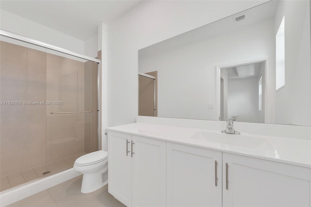 Недавно продано: $459,900 (3 спален, 2 ванн, 1832 Квадратных фут)