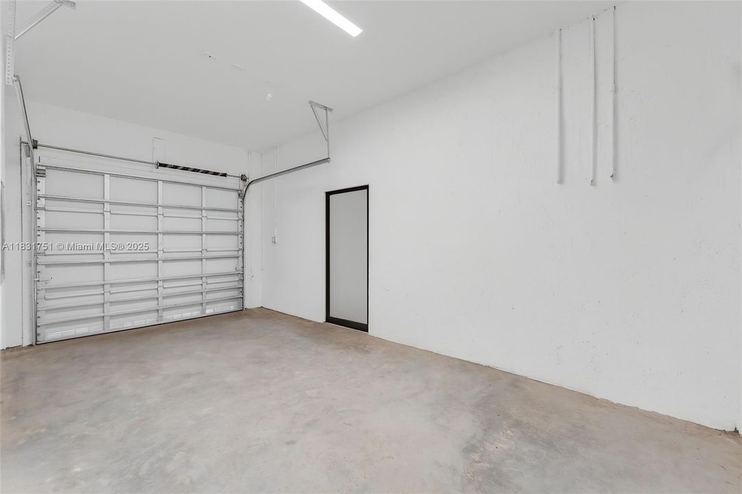 Недавно продано: $459,900 (3 спален, 2 ванн, 1832 Квадратных фут)