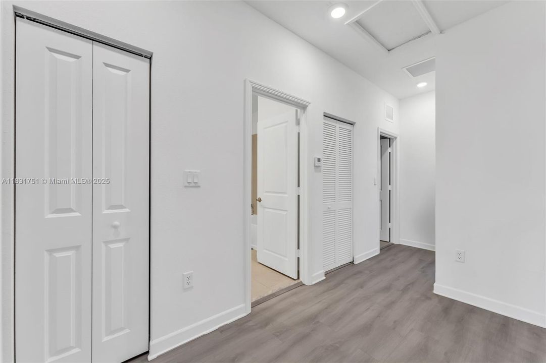 Недавно продано: $459,900 (3 спален, 2 ванн, 1832 Квадратных фут)