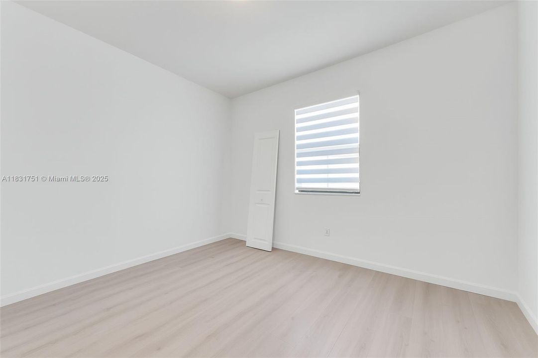 Недавно продано: $459,900 (3 спален, 2 ванн, 1832 Квадратных фут)