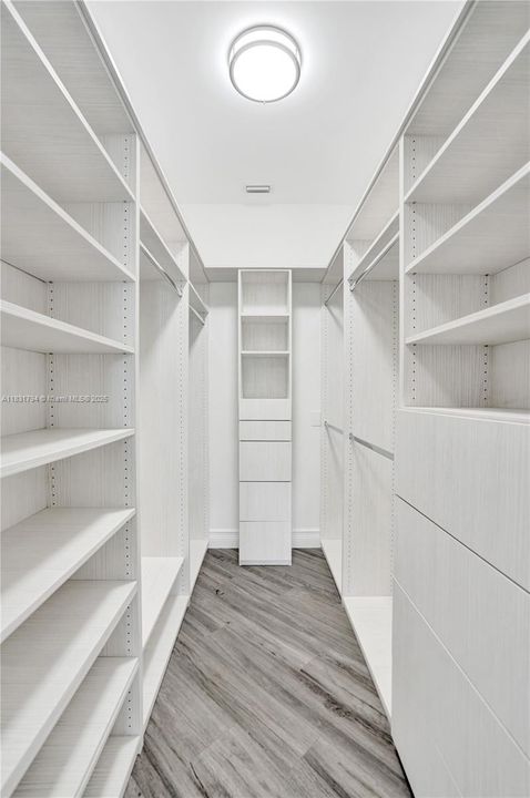 En Venta: $2,950,000 (5 camas, 5 baños, 4426 Pies cuadrados)