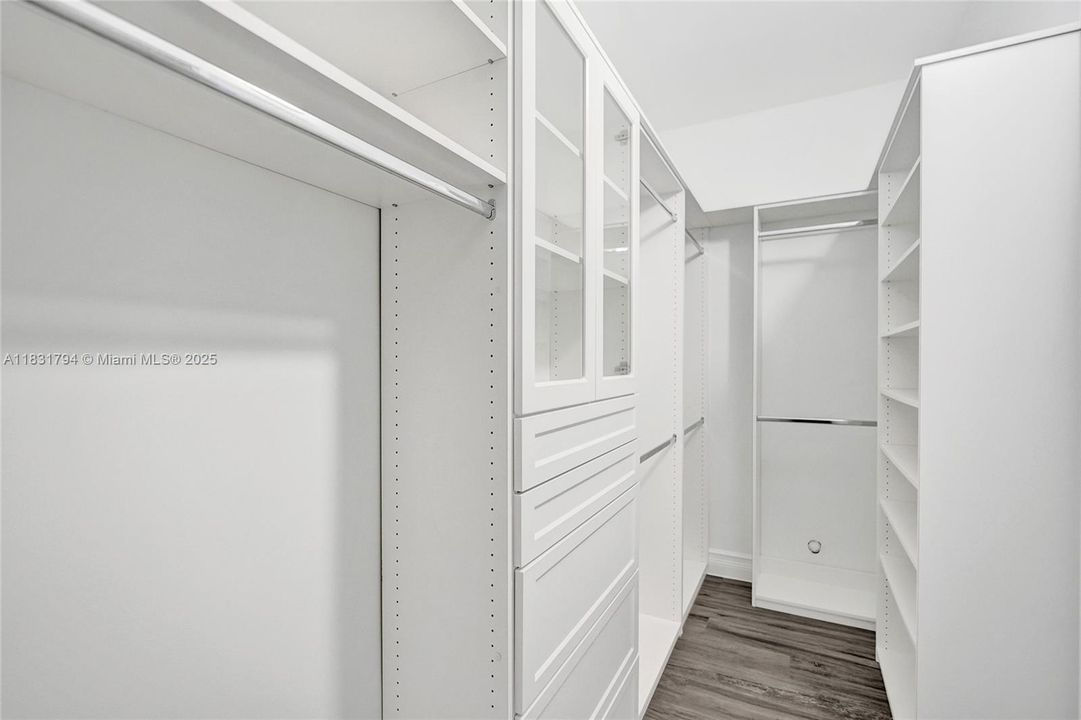 En Venta: $2,950,000 (5 camas, 5 baños, 4426 Pies cuadrados)