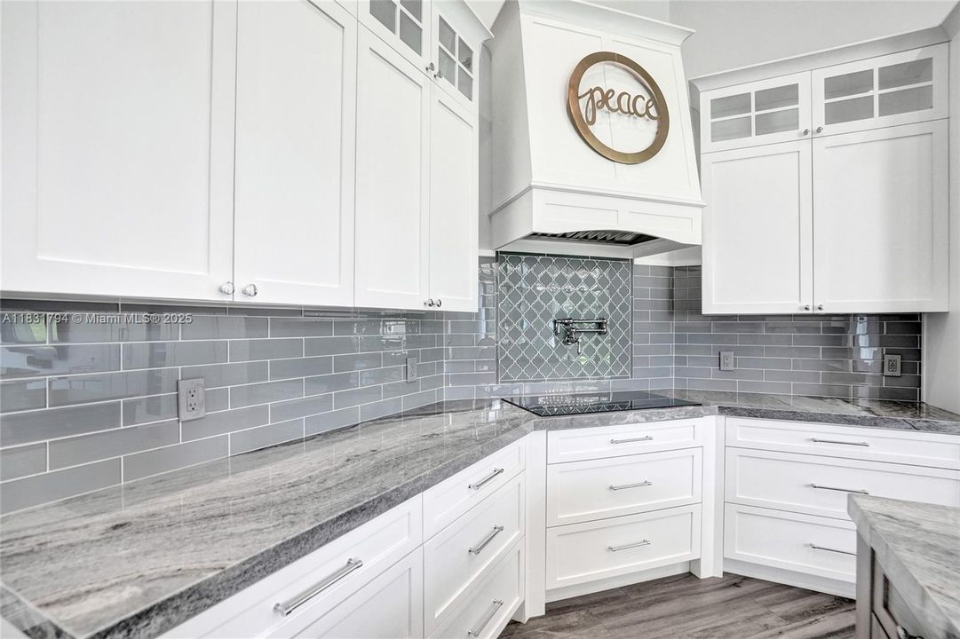 En Venta: $2,950,000 (5 camas, 5 baños, 4426 Pies cuadrados)