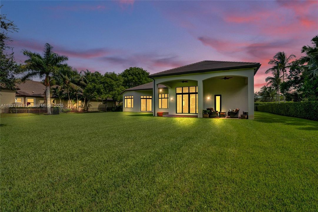 En Venta: $2,950,000 (5 camas, 5 baños, 4426 Pies cuadrados)