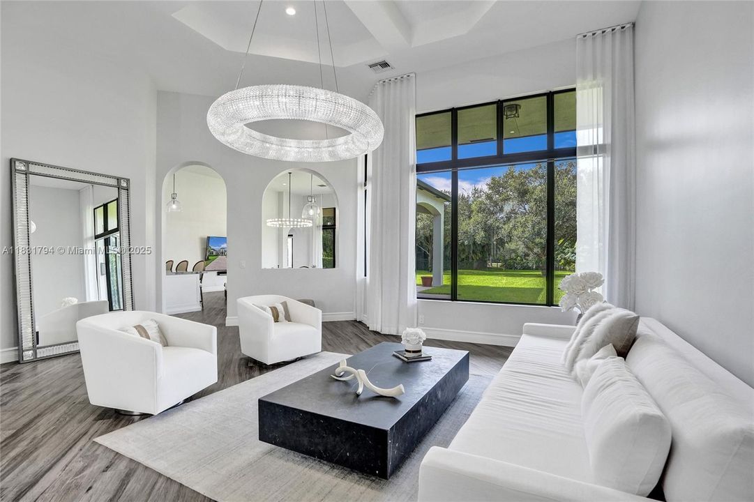 En Venta: $2,950,000 (5 camas, 5 baños, 4426 Pies cuadrados)