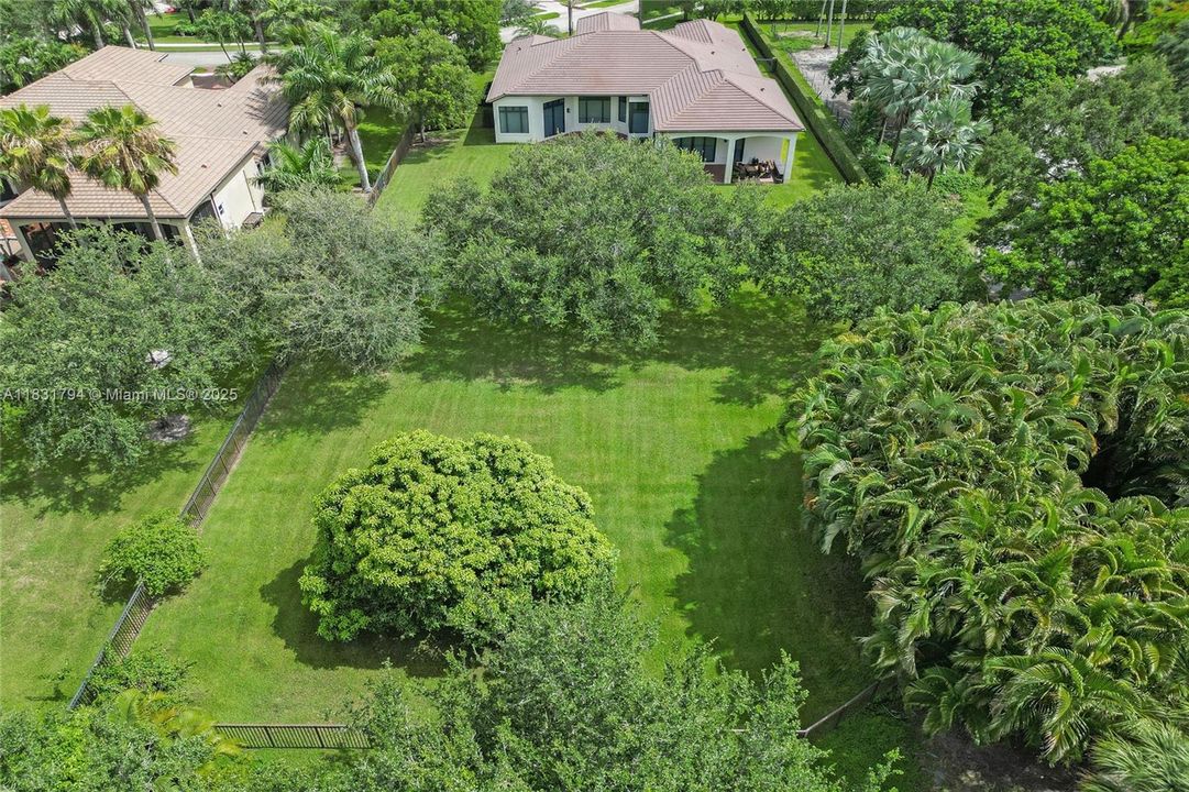 En Venta: $2,950,000 (5 camas, 5 baños, 4426 Pies cuadrados)