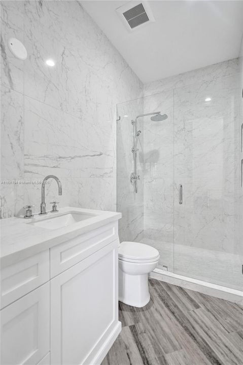 En Venta: $2,950,000 (5 camas, 5 baños, 4426 Pies cuadrados)