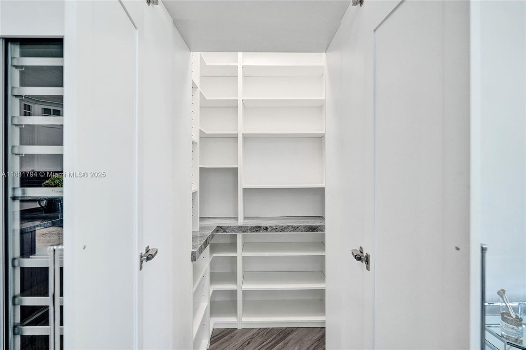 En Venta: $2,950,000 (5 camas, 5 baños, 4426 Pies cuadrados)