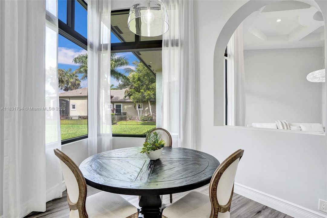 En Venta: $2,950,000 (5 camas, 5 baños, 4426 Pies cuadrados)