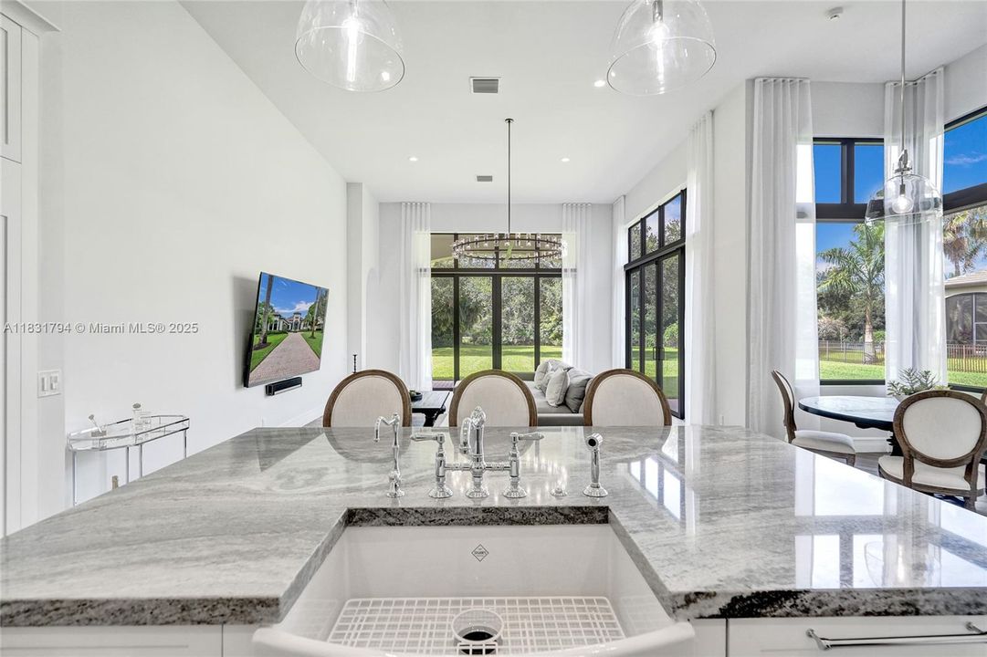 En Venta: $2,950,000 (5 camas, 5 baños, 4426 Pies cuadrados)