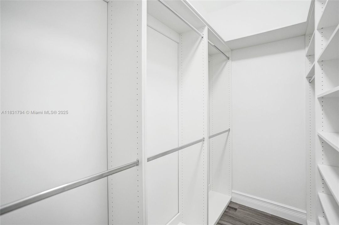 En Venta: $2,950,000 (5 camas, 5 baños, 4426 Pies cuadrados)