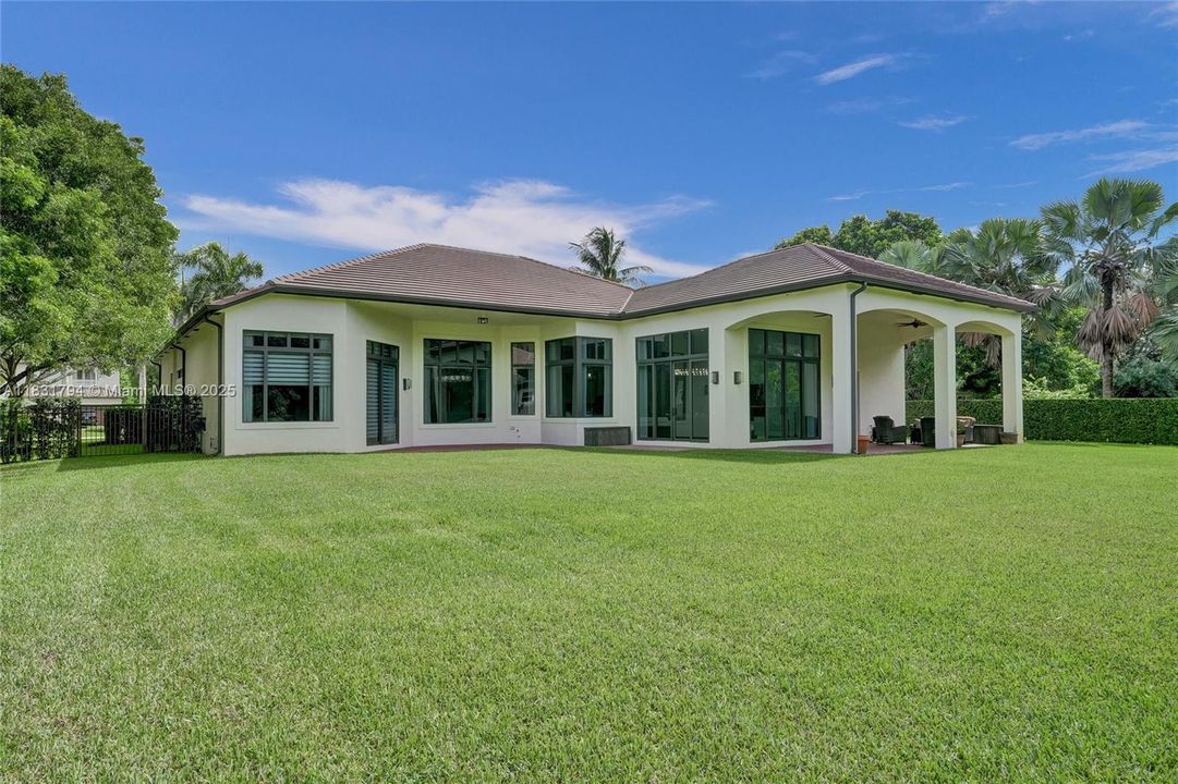 En Venta: $2,950,000 (5 camas, 5 baños, 4426 Pies cuadrados)