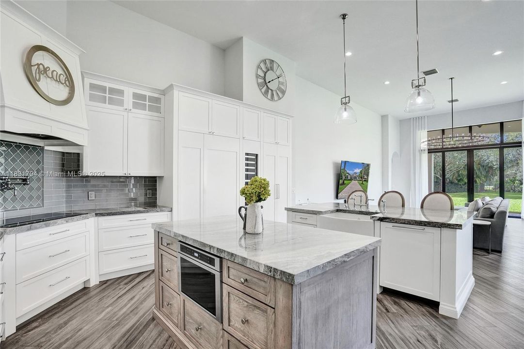 En Venta: $2,950,000 (5 camas, 5 baños, 4426 Pies cuadrados)