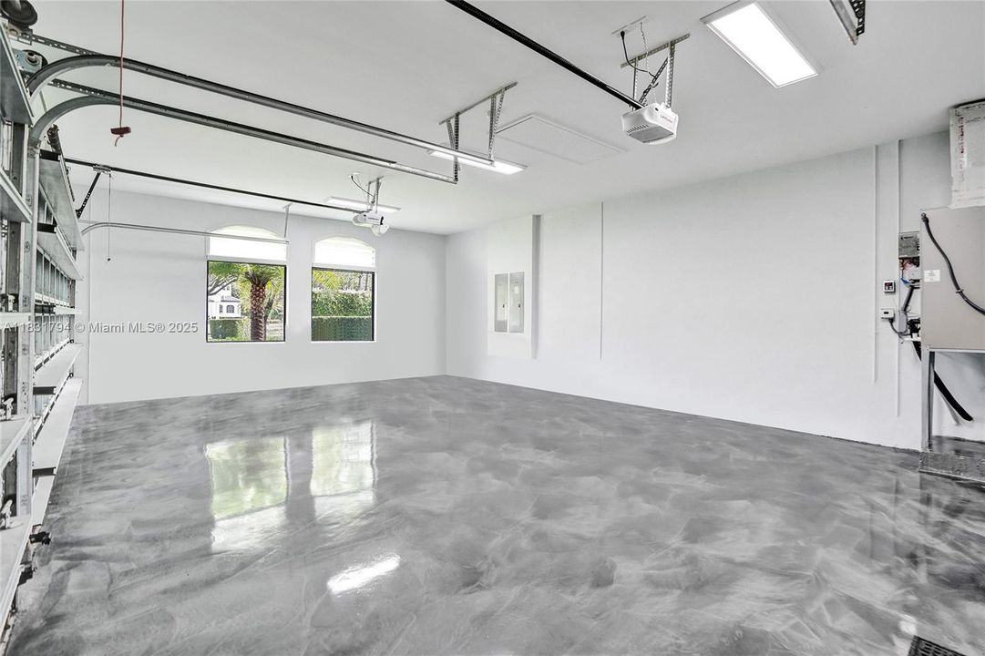 En Venta: $2,950,000 (5 camas, 5 baños, 4426 Pies cuadrados)