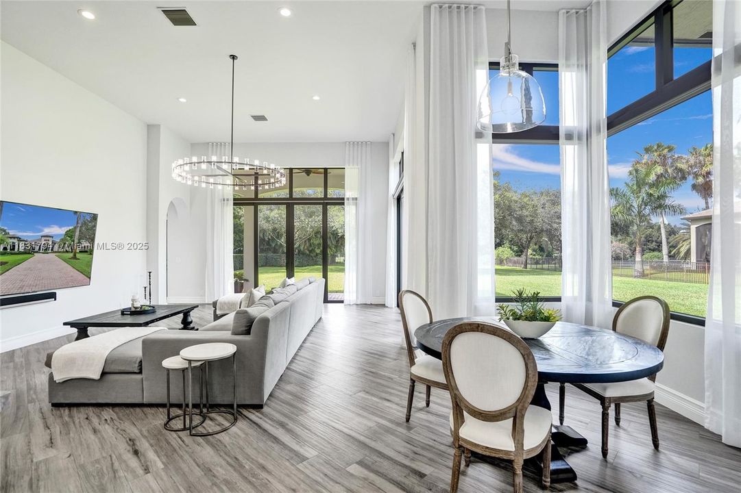 En Venta: $2,950,000 (5 camas, 5 baños, 4426 Pies cuadrados)