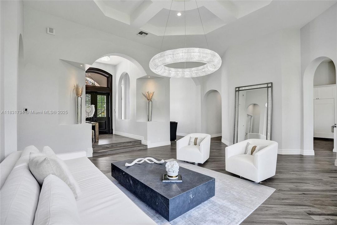 En Venta: $2,950,000 (5 camas, 5 baños, 4426 Pies cuadrados)