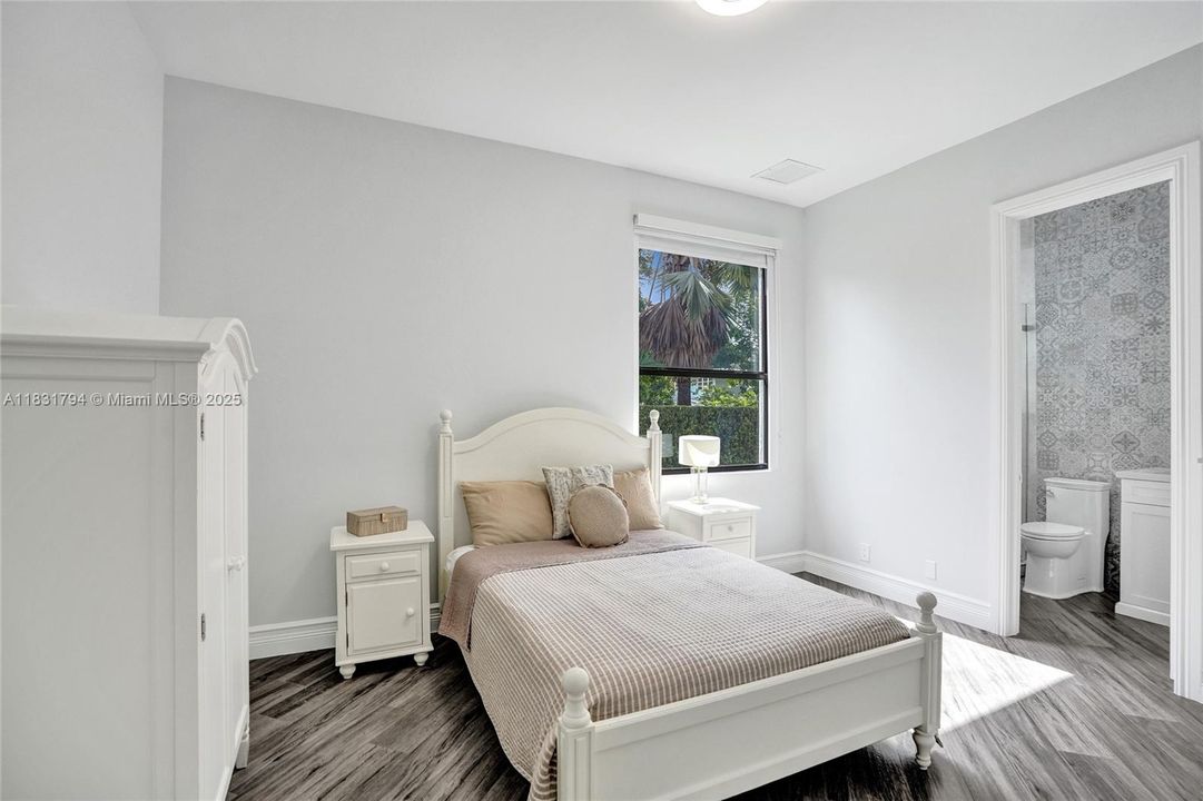 En Venta: $2,950,000 (5 camas, 5 baños, 4426 Pies cuadrados)