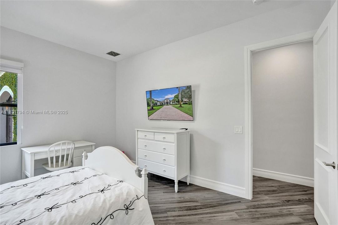 En Venta: $2,950,000 (5 camas, 5 baños, 4426 Pies cuadrados)