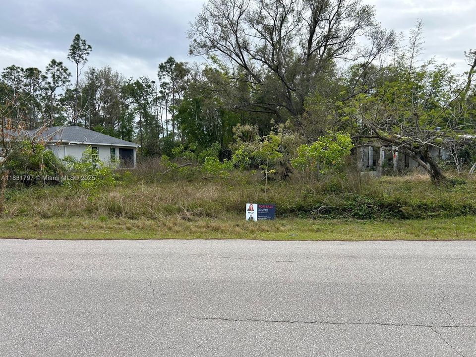 En Venta: $14,500 (0.19 acres)