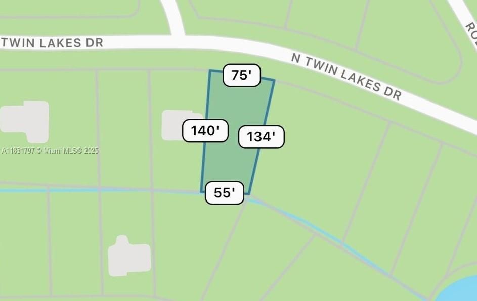 En Venta: $14,500 (0.19 acres)