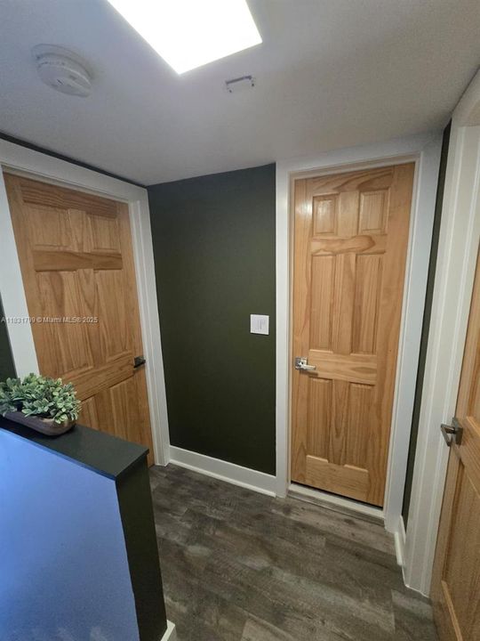 For Sale: $385,000 (2 beds, 1 baths, 1140 Square Feet)