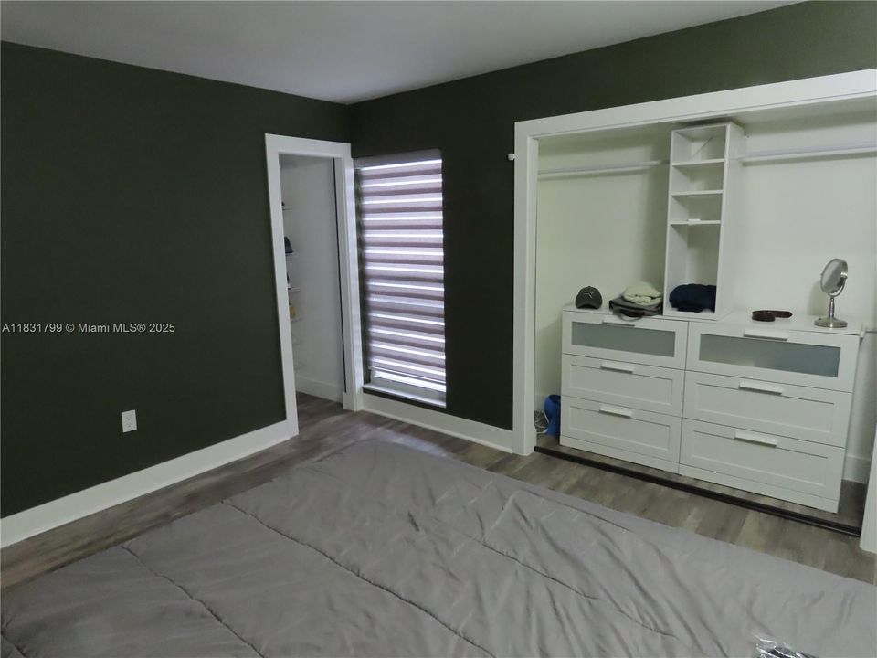 For Sale: $385,000 (2 beds, 1 baths, 1140 Square Feet)