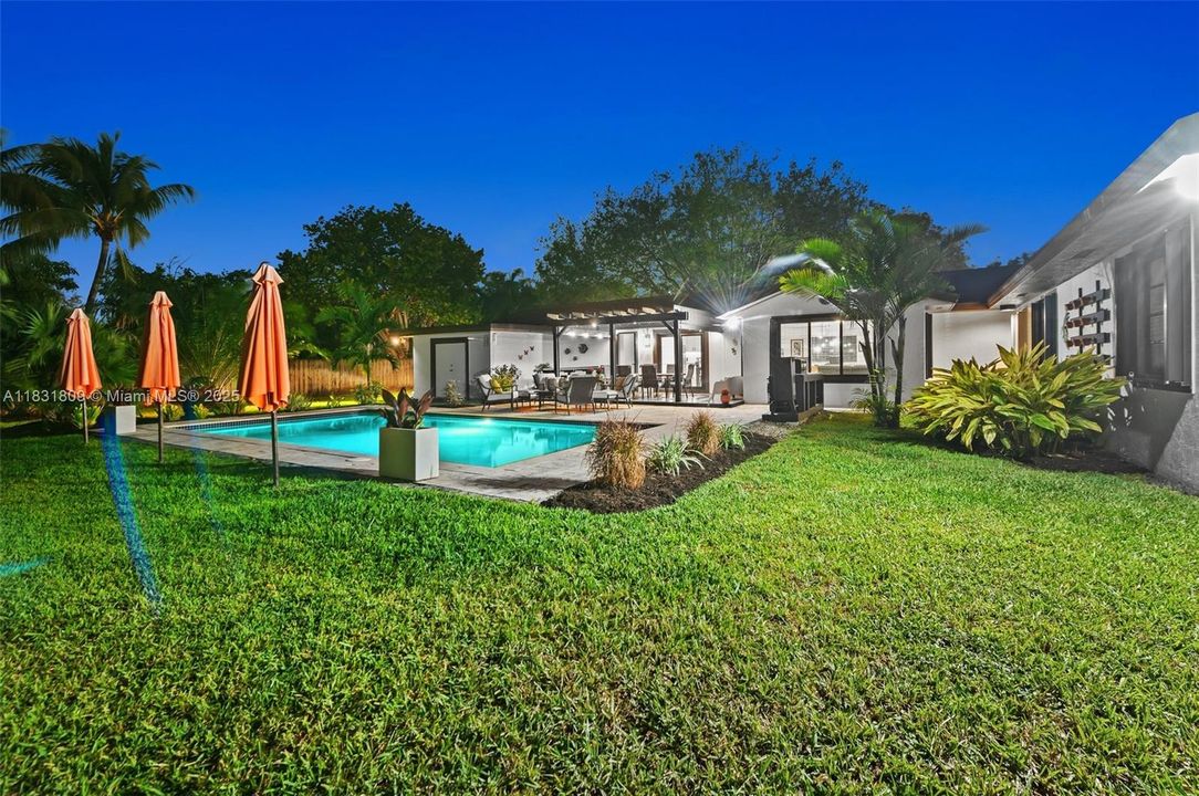 For Sale: $1,475,000 (4 beds, 3 baths, 2596 Square Feet)