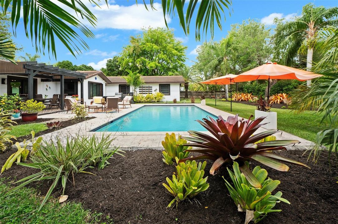 For Sale: $1,475,000 (4 beds, 3 baths, 2596 Square Feet)