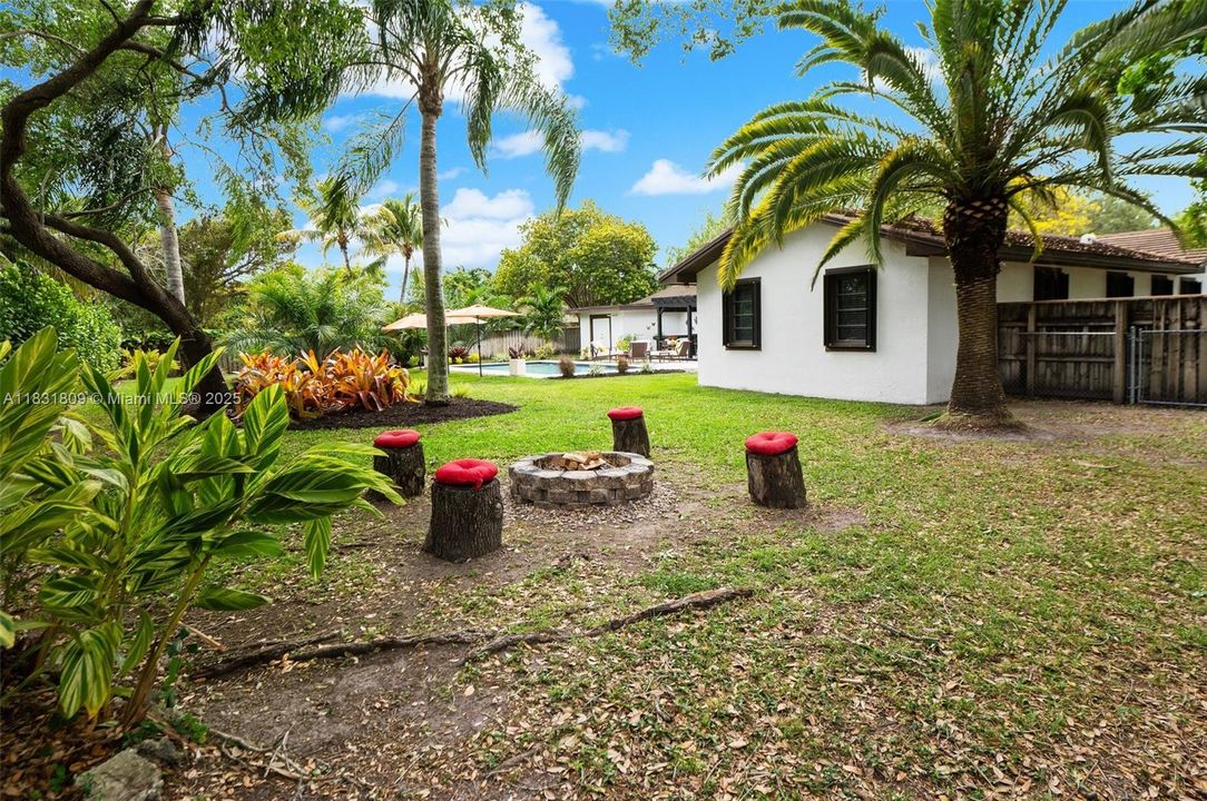 For Sale: $1,475,000 (4 beds, 3 baths, 2596 Square Feet)