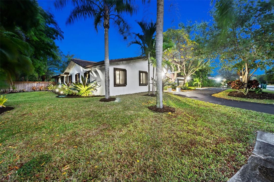 For Sale: $1,475,000 (4 beds, 3 baths, 2596 Square Feet)