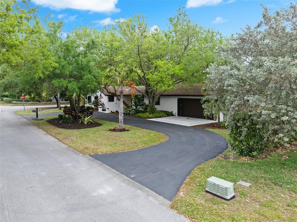 For Sale: $1,475,000 (4 beds, 3 baths, 2596 Square Feet)