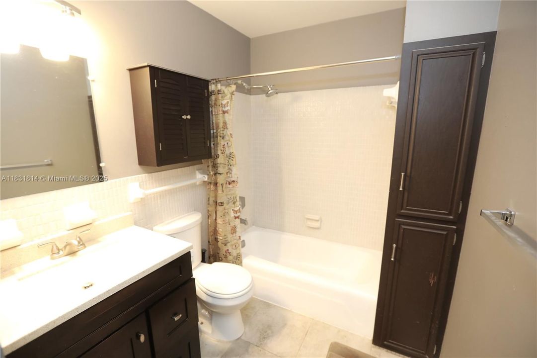 На продажу: $145,000 (1 спален, 1 ванн, 756 Квадратных фут)