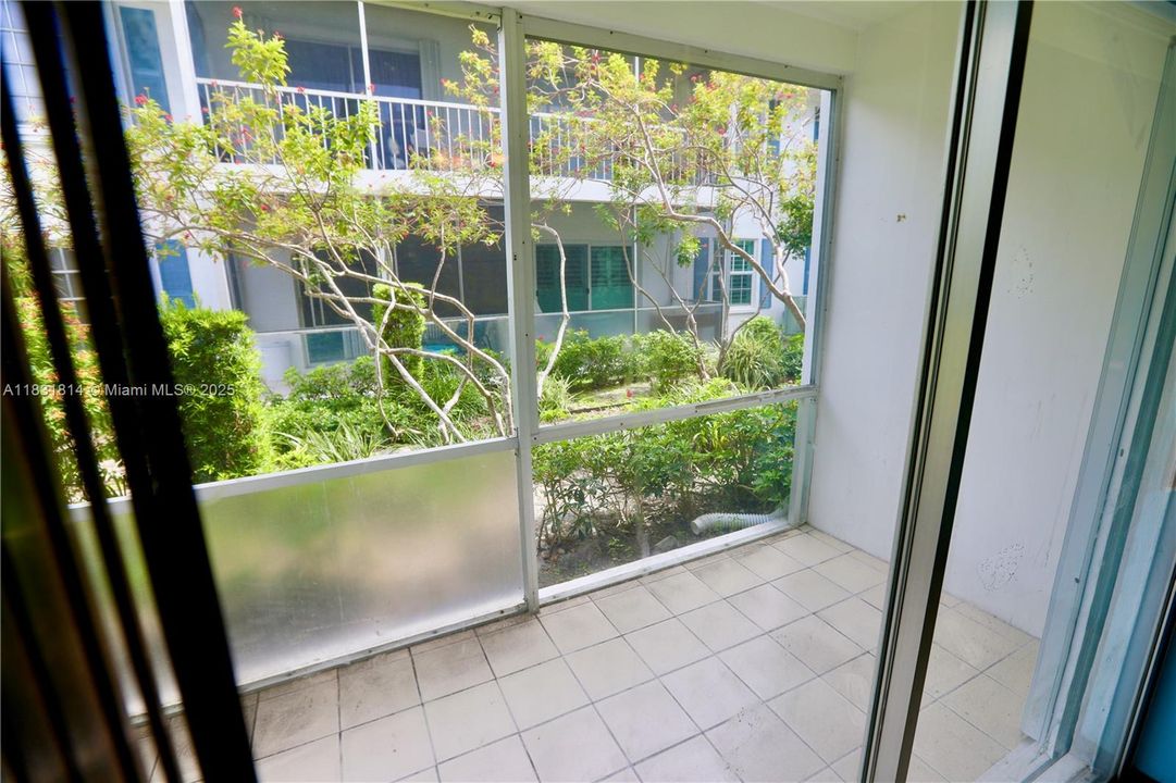 На продажу: $145,000 (1 спален, 1 ванн, 756 Квадратных фут)