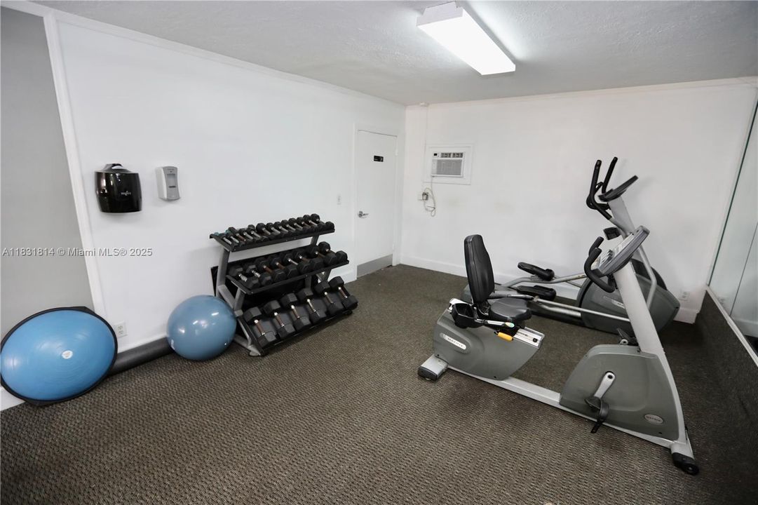 На продажу: $145,000 (1 спален, 1 ванн, 756 Квадратных фут)